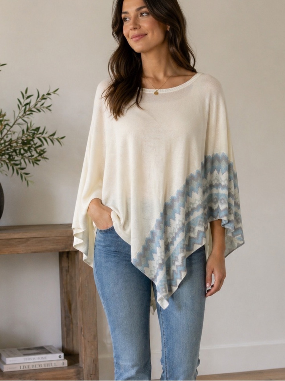 Chico's Triangle Round Neck Fairaisle Border Poncho Size L/XL